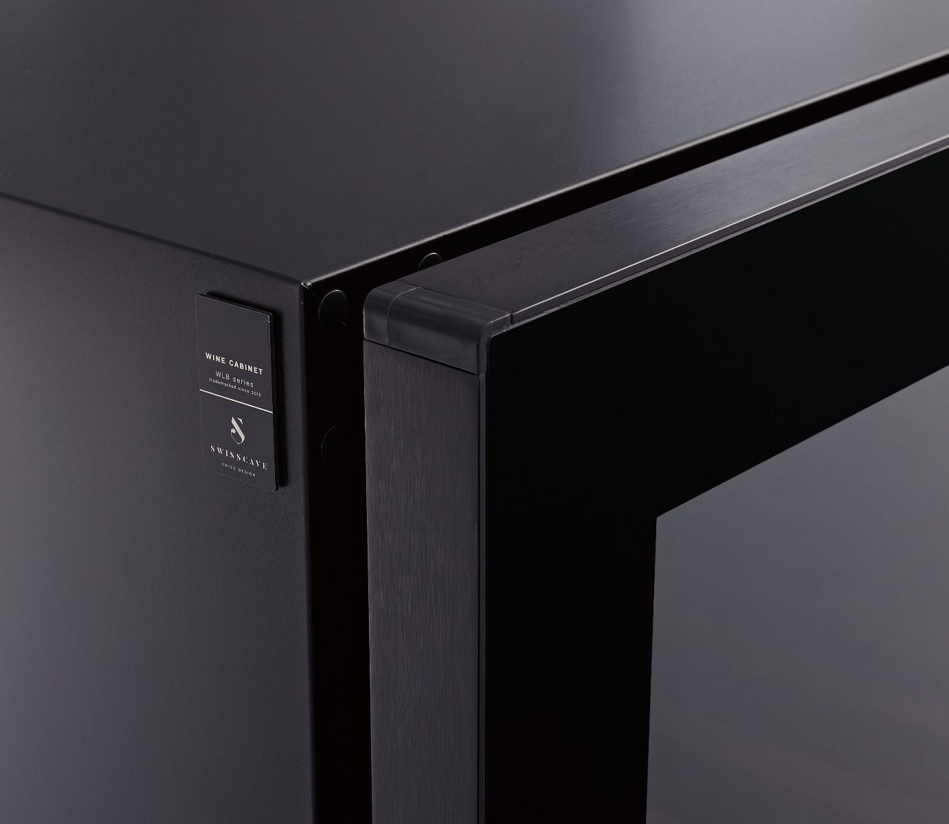 Swisscave Single Zone Wine Cooler 112 bottle WLB-360F-MIX